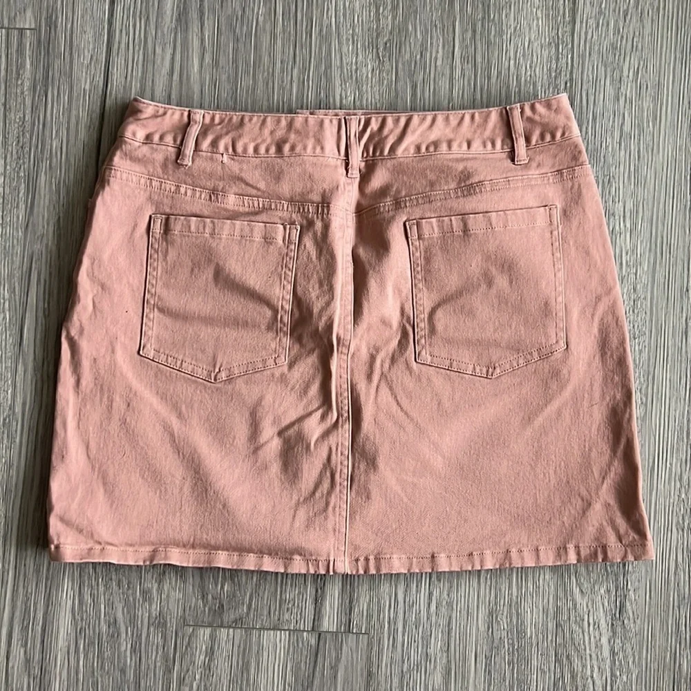 Forever 21 Pink Button Up Skirt Size M